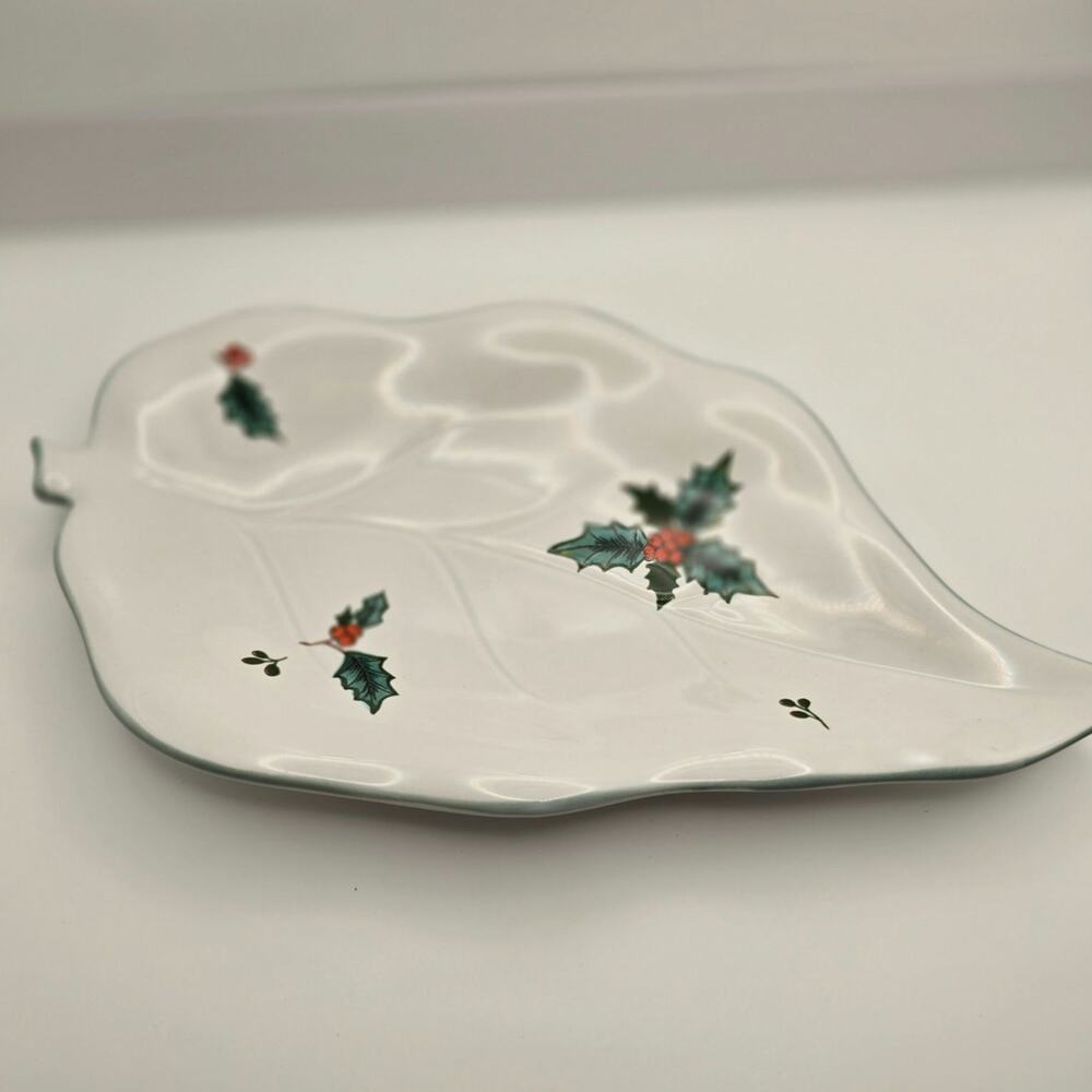 Vintage '13 MIKASA continental Christmas Trinket Dish Dresser Tray-Holly Berry